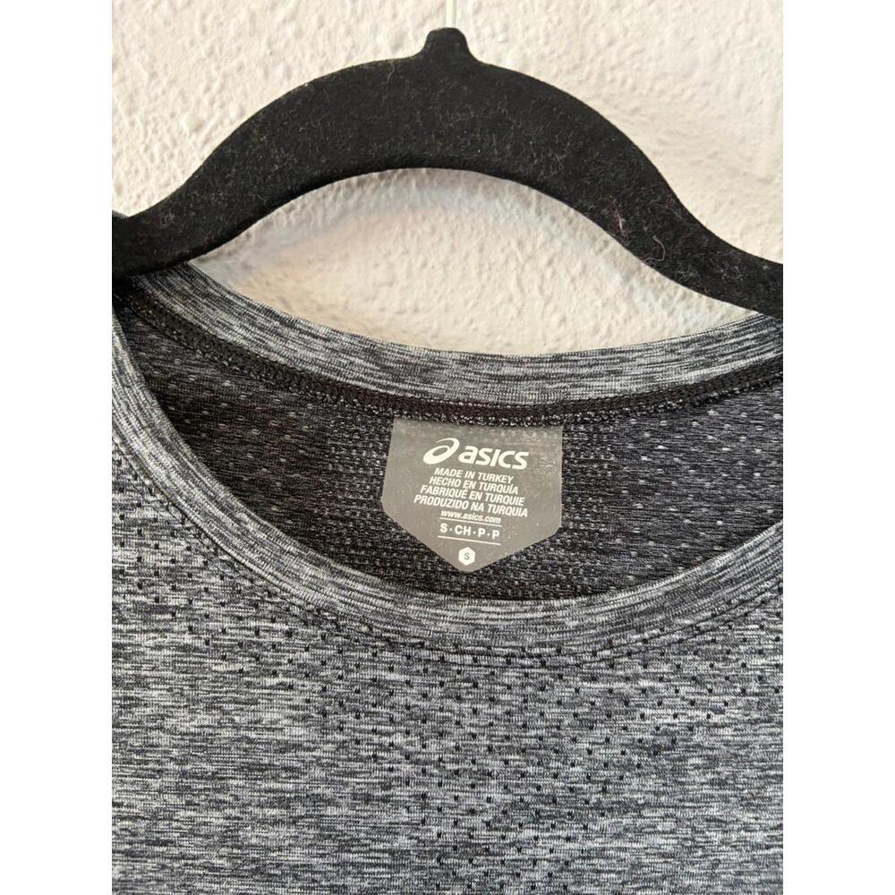 Asics running seamless grey tee size S women's - Picture 2 of 3